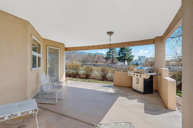 11436 Woodmar Lane NE, Albuquerque, NM 87111