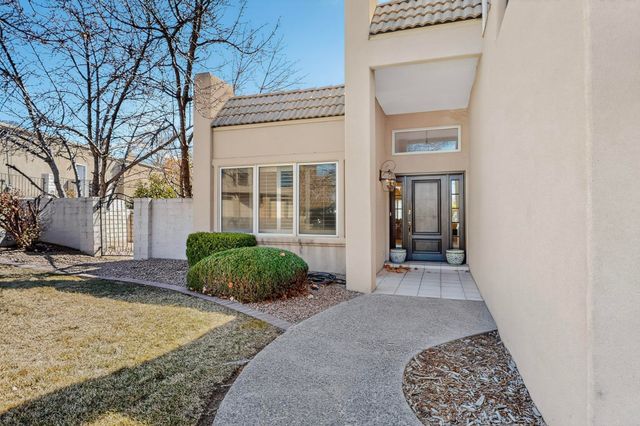 11436 Woodmar Lane NE, Albuquerque, NM 87111