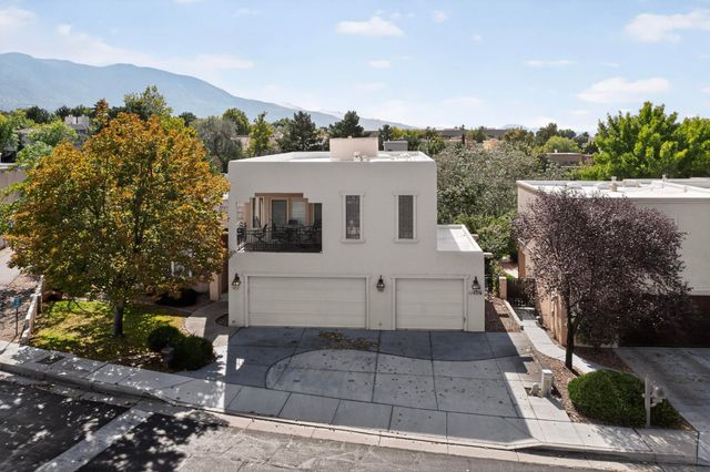 11436 Woodmar Lane NE, Albuquerque, NM 87111