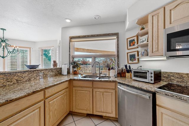 11436 Woodmar Lane NE, Albuquerque, NM 87111