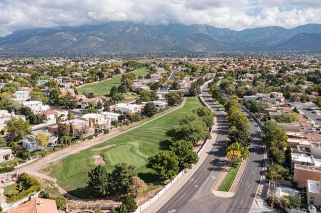 11436 Woodmar Lane NE, Albuquerque, NM 87111