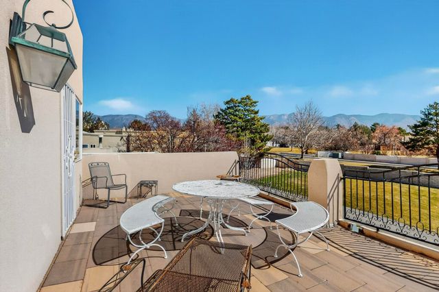 11436 Woodmar Lane NE, Albuquerque, NM 87111