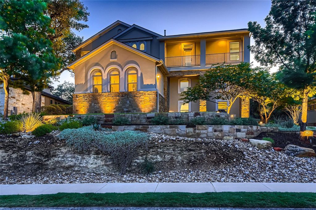 2516 Arion CIR, Austin, TX 78730