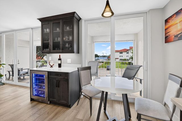 104 HALF MOON Circle D2, Hypoluxo, FL 33462