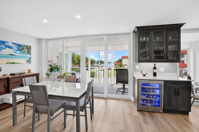 104 HALF MOON Circle D2, Hypoluxo, FL 33462