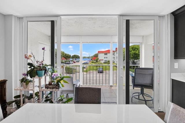 104 HALF MOON Circle D2, Hypoluxo, FL 33462