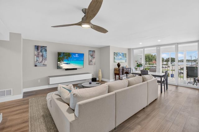104 HALF MOON Circle D2, Hypoluxo, FL 33462