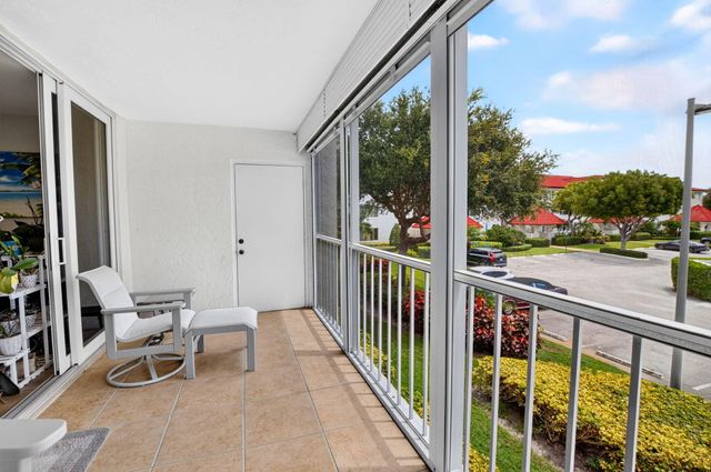 104 HALF MOON Circle D2, Hypoluxo, FL 33462