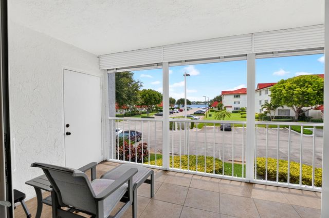 104 HALF MOON Circle D2, Hypoluxo, FL 33462