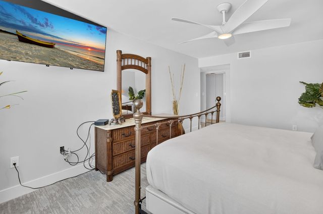 104 HALF MOON Circle D2, Hypoluxo, FL 33462