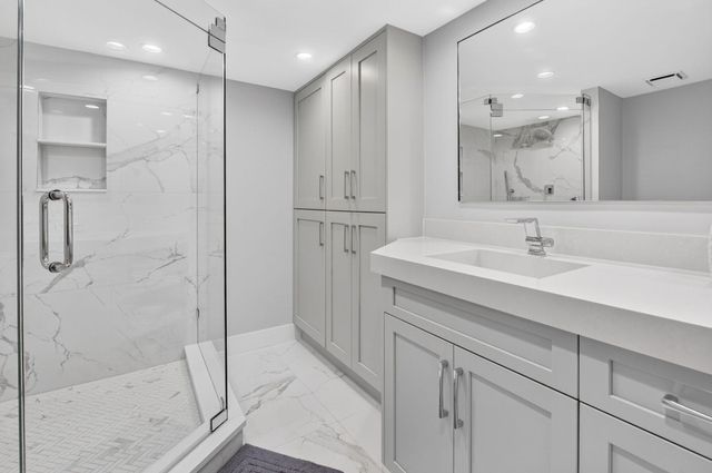 104 HALF MOON Circle D2, Hypoluxo, FL 33462