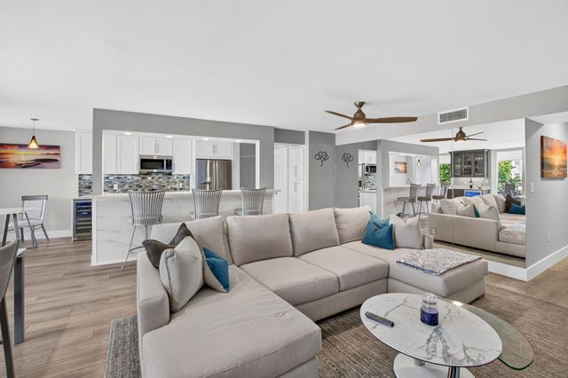 104 HALF MOON Circle D2, Hypoluxo, FL 33462