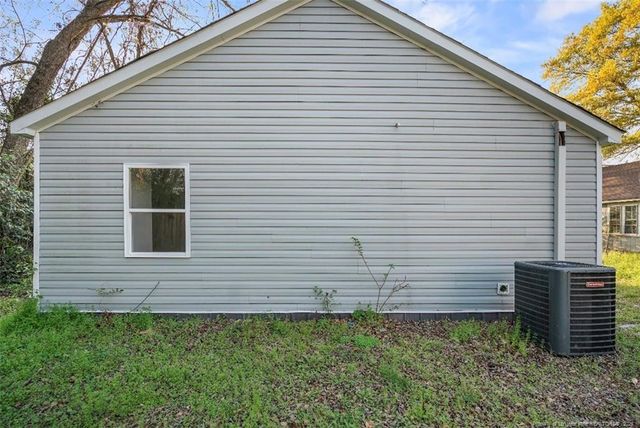 313 S Racepath Street, Fayetteville, NC 28301