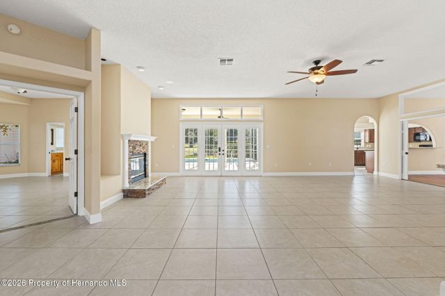 9570 Southern Belle Drive, Weeki Wachee, FL 34613