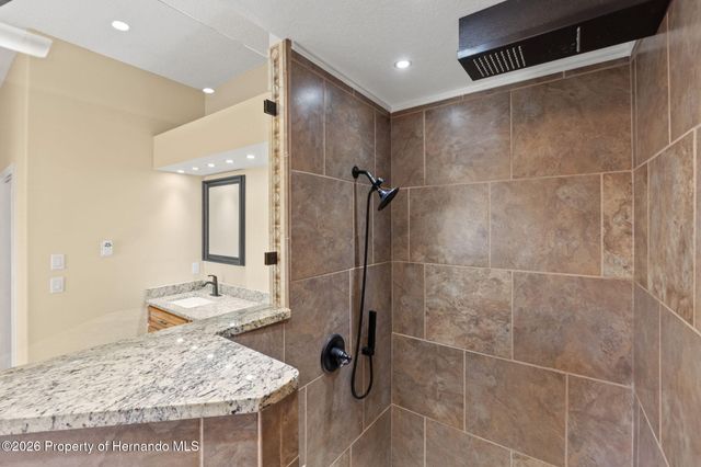 9570 Southern Belle Drive, Weeki Wachee, FL 34613