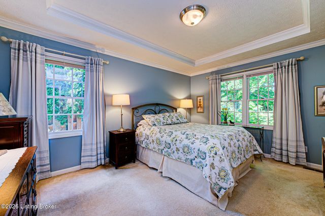 1415 Cadet Ct, Louisville, KY 40222