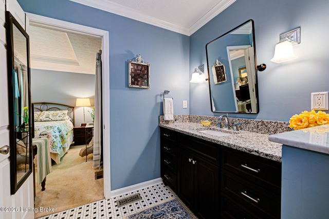 1415 Cadet Ct, Louisville, KY 40222