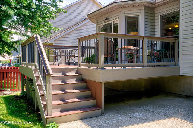 1415 Cadet Ct, Louisville, KY 40222