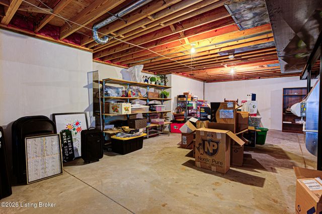 1415 Cadet Ct, Louisville, KY 40222