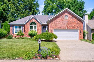 1415 Cadet Ct, Louisville, KY 40222