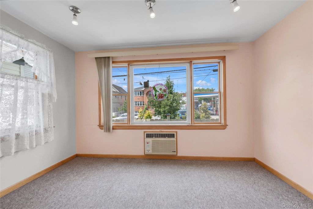 15-11 149th Street, Whitestone, NY 11357 — photo 3