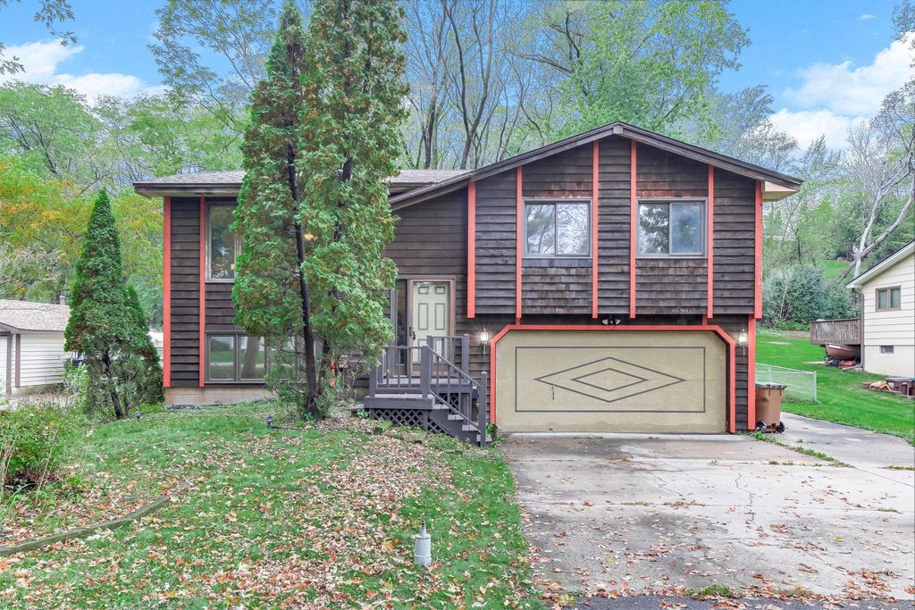 162 Quehl Avenue N, Lakeland, MN 55043 — exterior