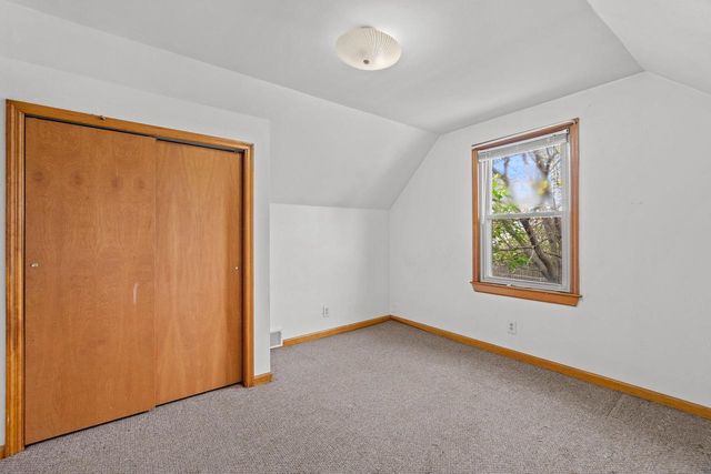 8924 W Lincoln AVENUE, West Allis, WI 53227