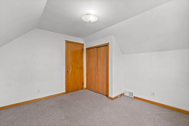 8924 W Lincoln AVENUE, West Allis, WI 53227