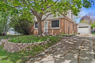 8924 W Lincoln AVENUE, West Allis, WI 53227
