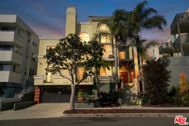 6925 Kittyhawk Avenue, Los Angeles, CA 90045