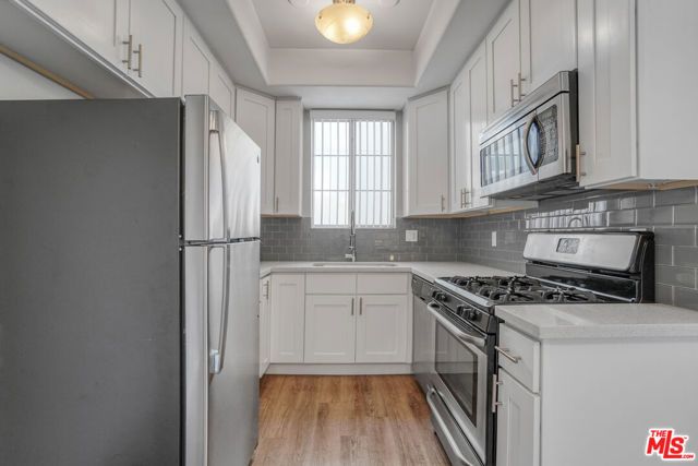 6925 Kittyhawk Avenue, Los Angeles, CA 90045