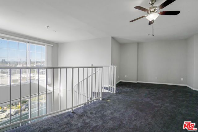 6925 Kittyhawk Avenue, Los Angeles, CA 90045