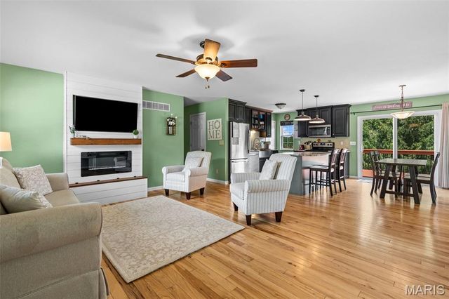813 Northridge Drive, Marthasville, MO 63357
