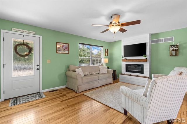 813 Northridge Drive, Marthasville, MO 63357