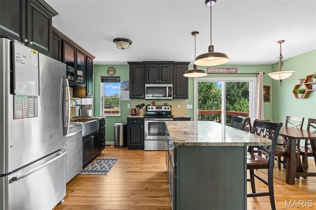 813 Northridge Drive, Marthasville, MO 63357