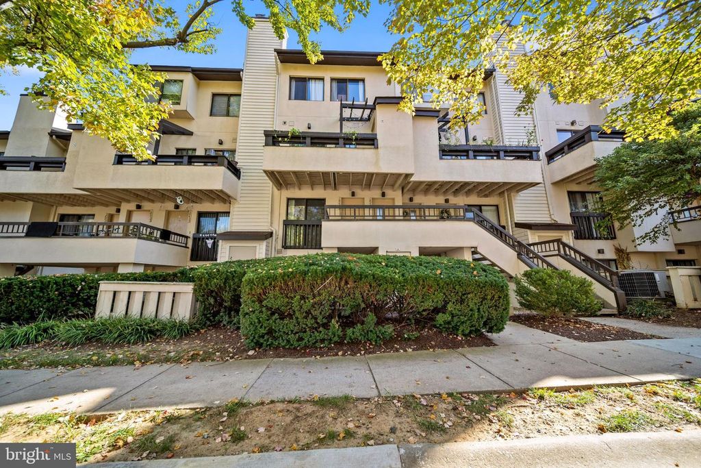 18429 BISHOPSTONE CT #51, Gaithersburg, MD 20886