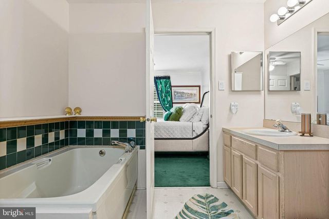 764 EDDEN CT, Southampton, PA 18966