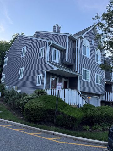 88 Eagle Ridge Way, Nanuet, NY 10954