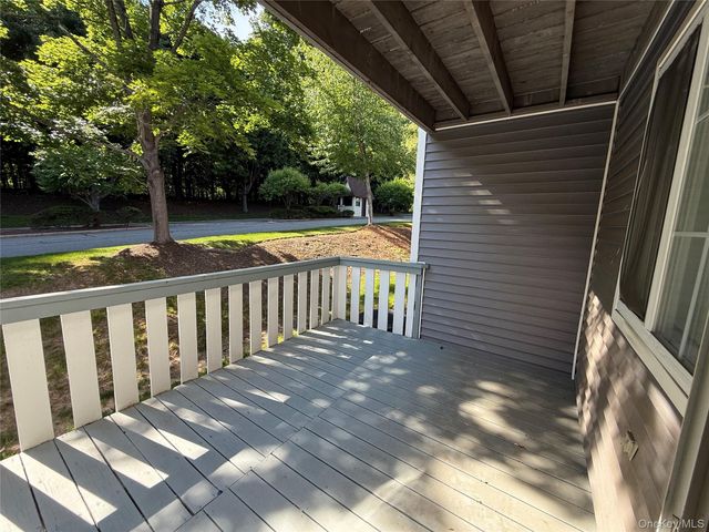 88 Eagle Ridge Way, Nanuet, NY 10954