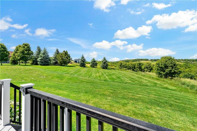 1017 Pinnacle Ct, South Fayette, PA 15057