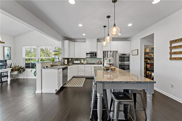 1017 Pinnacle Ct, South Fayette, PA 15057
