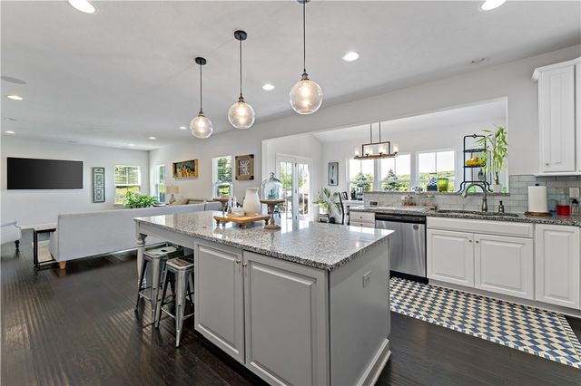1017 Pinnacle Ct, South Fayette, PA 15057