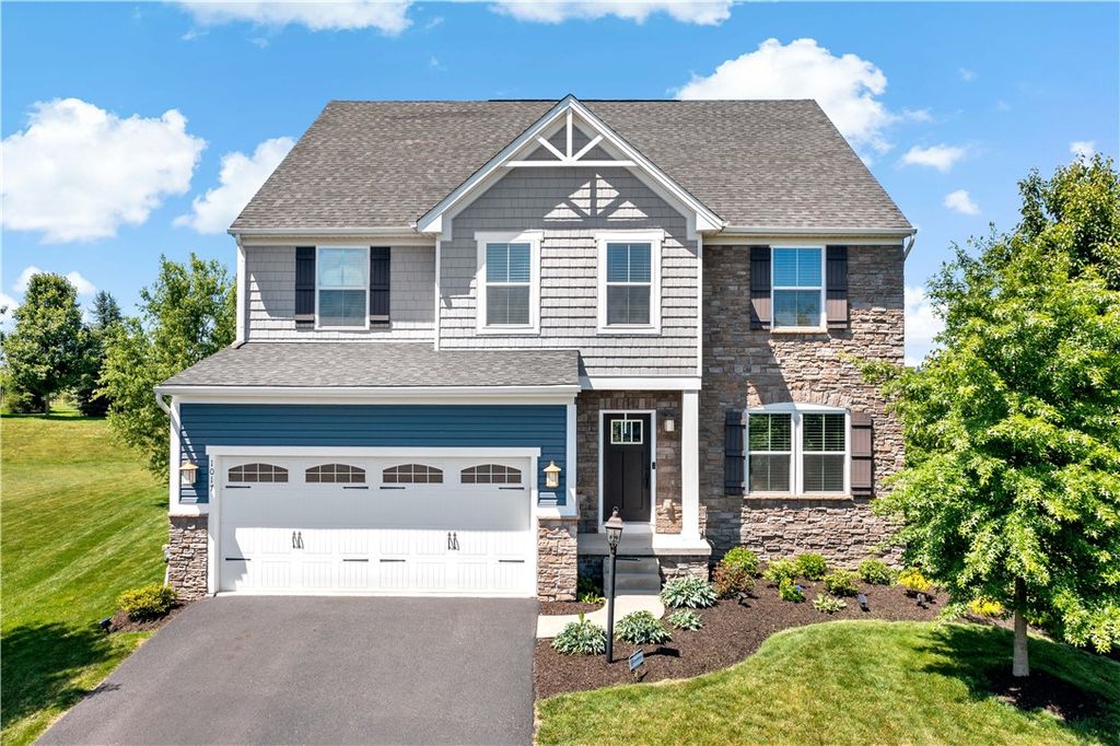1017 Pinnacle Ct, South Fayette, PA 15057