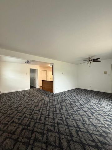 9220 S Kilbourn Avenue 1S, Oak Lawn, IL 60453