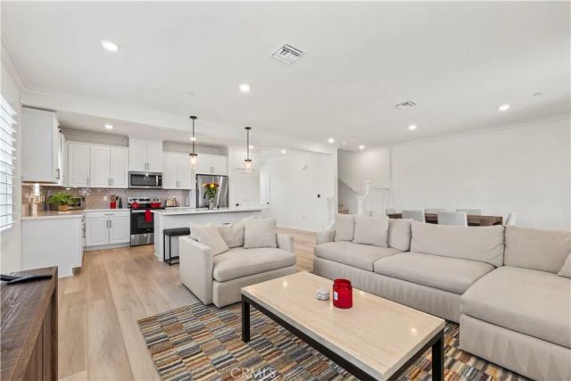 2689 E Towhee, Ontario, CA 91761