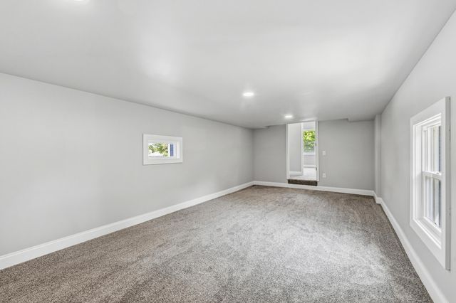 18 Franklin Street, Hartford, MI 49057