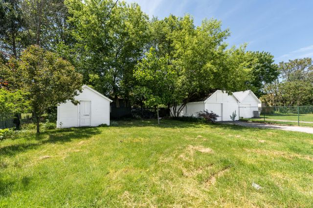 18 Franklin Street, Hartford, MI 49057