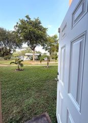 1301 NE 191st St F110, Miami, FL 33179