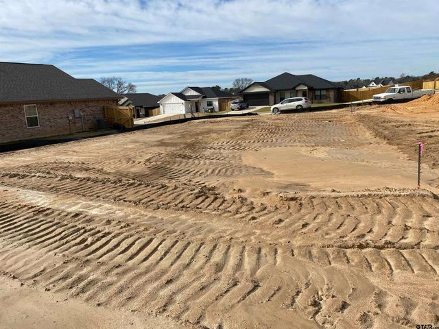17430 Crossing Circle, Lindale, TX 75771