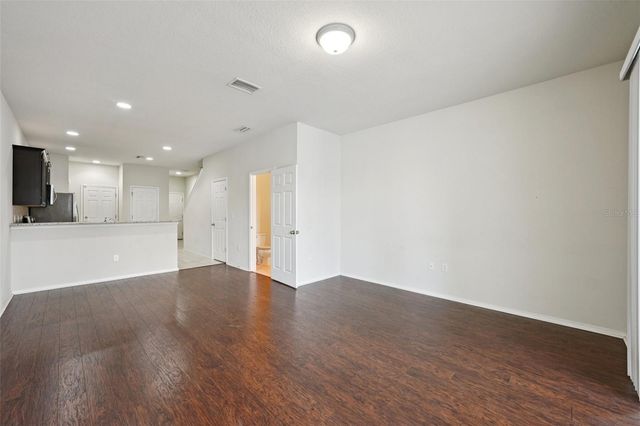 4935 WHITE SANDERLING COURT, Tampa, FL 33619